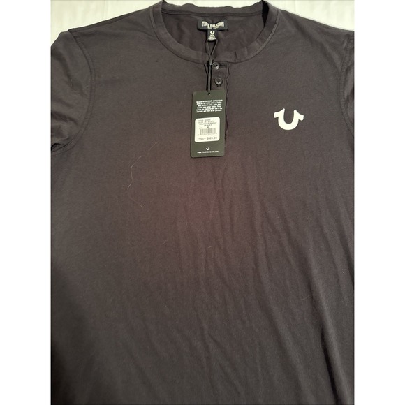 True Religion Henley T Shirt Mens Size MEDIUM  JET BLACK Horseshoe Logo 3 Button - Picture 1 of 8